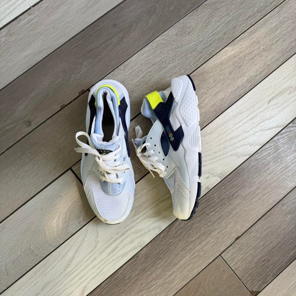 Nike air huarache white navy
